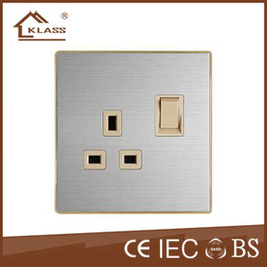 13A switched socket KB7-016