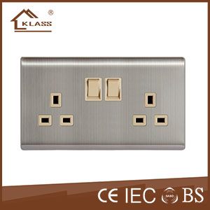 Double 13A switched socket KL5-049