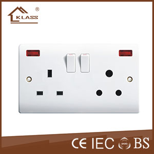 13A switched socket with neon and 15A switched socket with neon B1-040