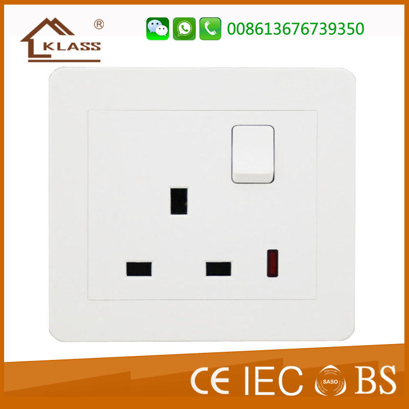 13A switched socket KB12-016